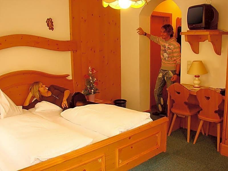 Stolz image