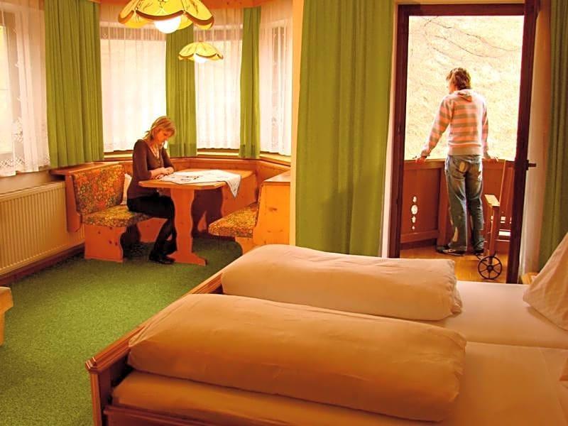 Stolz image