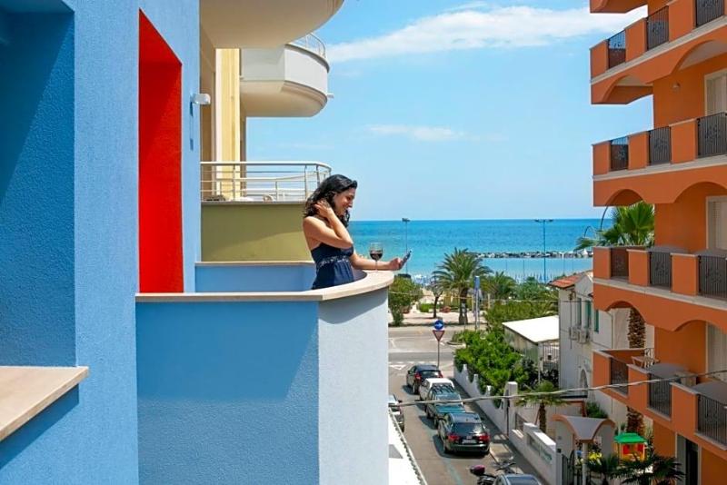 Hotel Le Soleil image