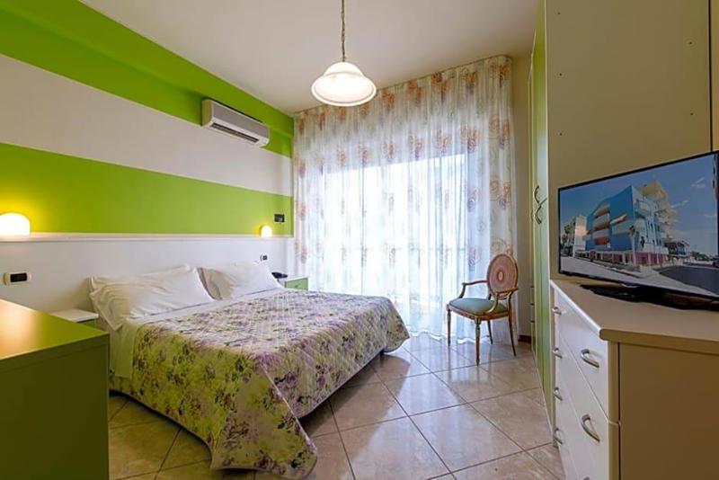 Hotel Le Soleil image