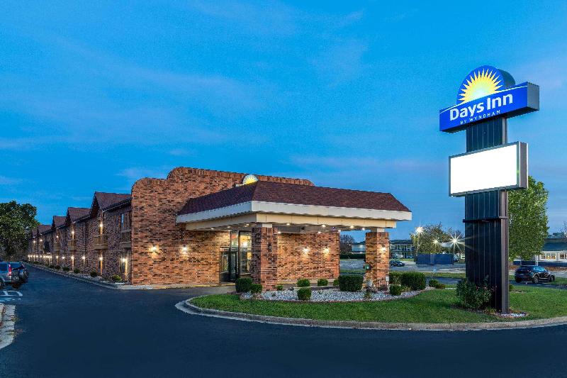 Days Inn by Wyndham Anderson IN image