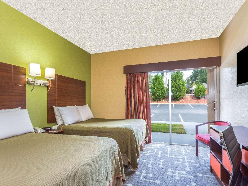 Howard Johnson by Wyndham Athens image