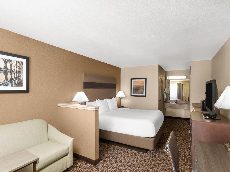 Hawthorn Suites By Wyndham Napa Valley image