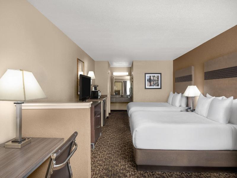 Hawthorn Suites By Wyndham Napa Valley image