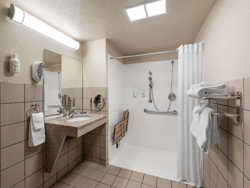 Hawthorn Suites By Wyndham Napa Valley image
