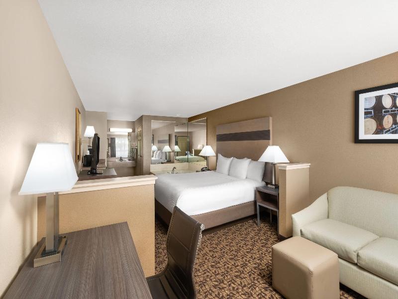 Hawthorn Suites By Wyndham Napa Valley image