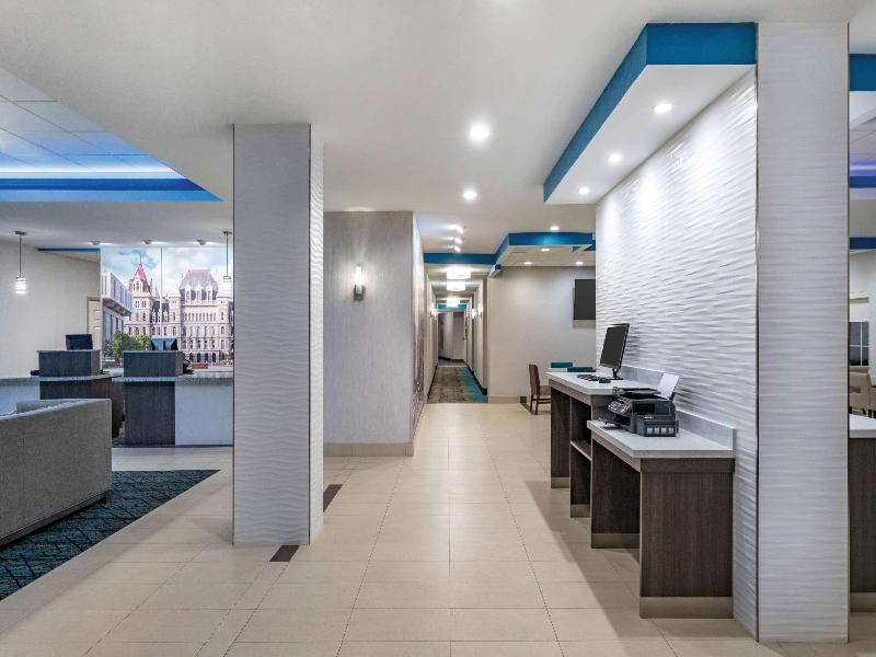 La Quinta Inn & Suites Latham Albany Airport image
