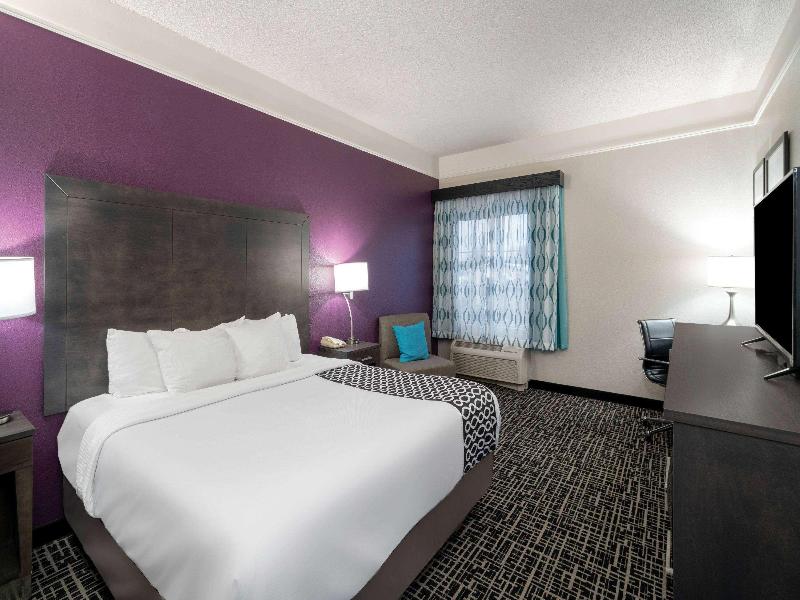 La Quinta Inn & Suites Latham Albany Airport image