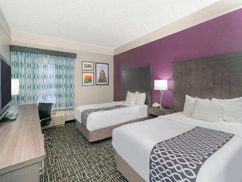 La Quinta Inn & Suites Latham Albany Airport image
