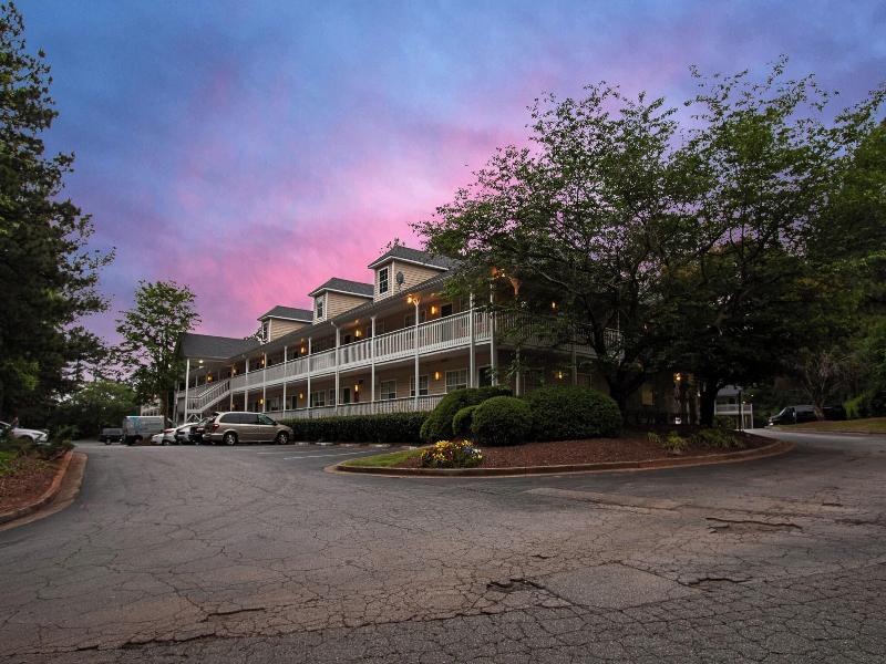 HomeTowne STU by Red Roof Atlanta-Lawrenceville image