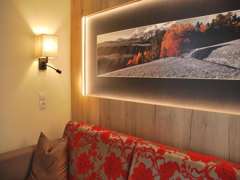 Hotel Pariente image