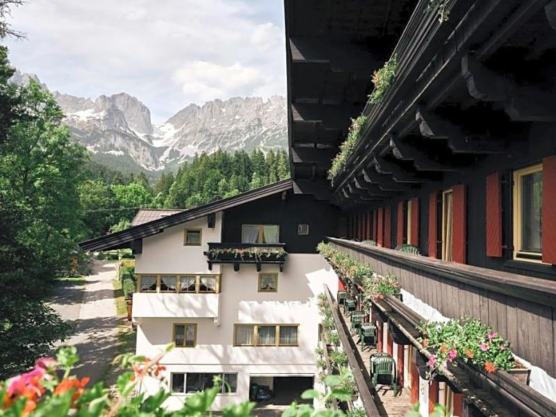 Blattlhof image