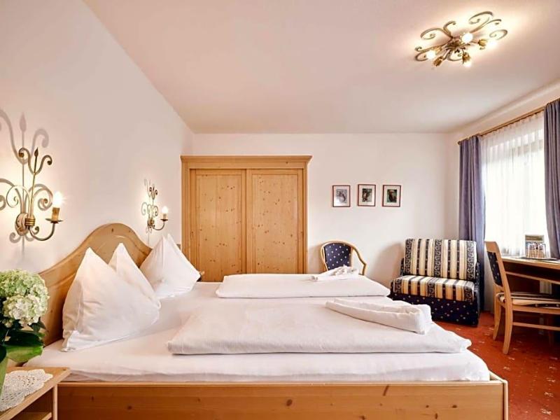 Blattlhof image
