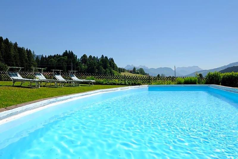 Blattlhof image
