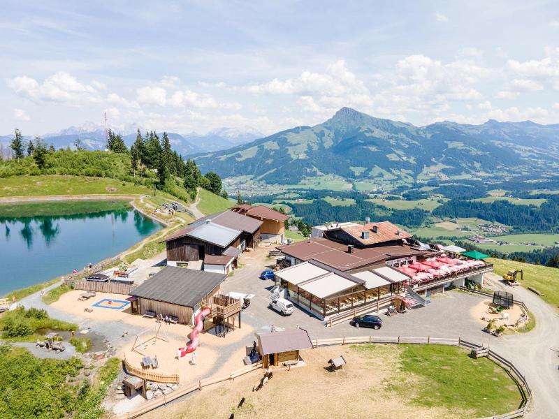 Blattlhof image