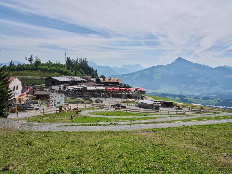 Blattlhof image