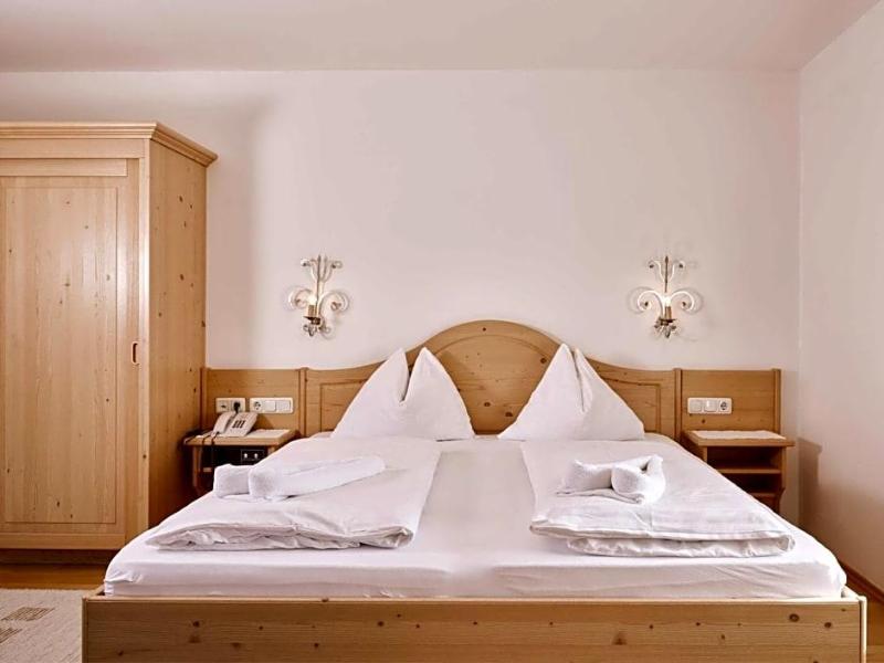 Blattlhof image
