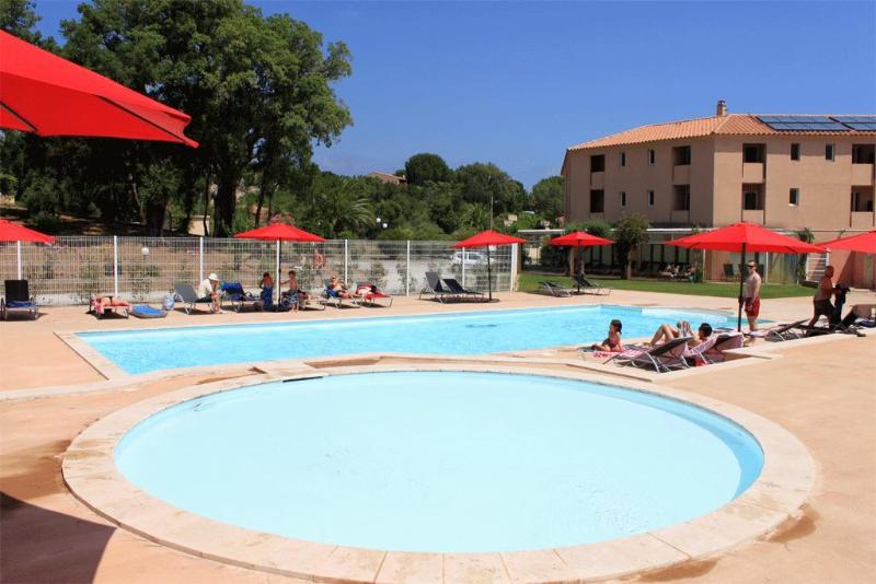 Les Pavillons du Golfe image