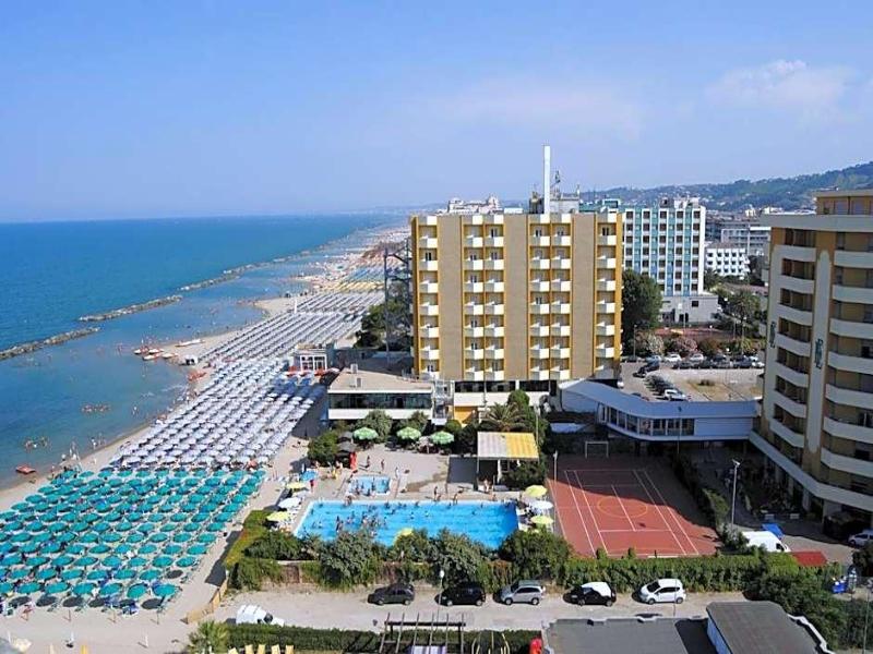 Grand Hotel Montesilvano image