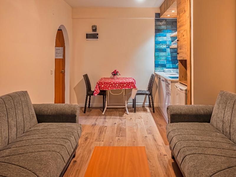 Bella Rose Apart Hotel image