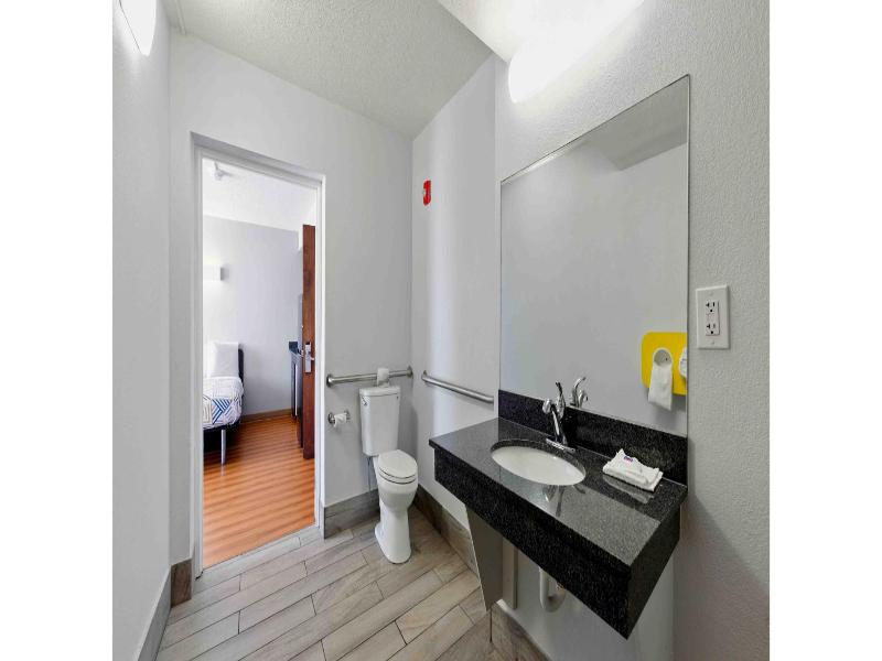 Motel 6 Atlanta, Ga - Atlanta Airport Virginia Ave image