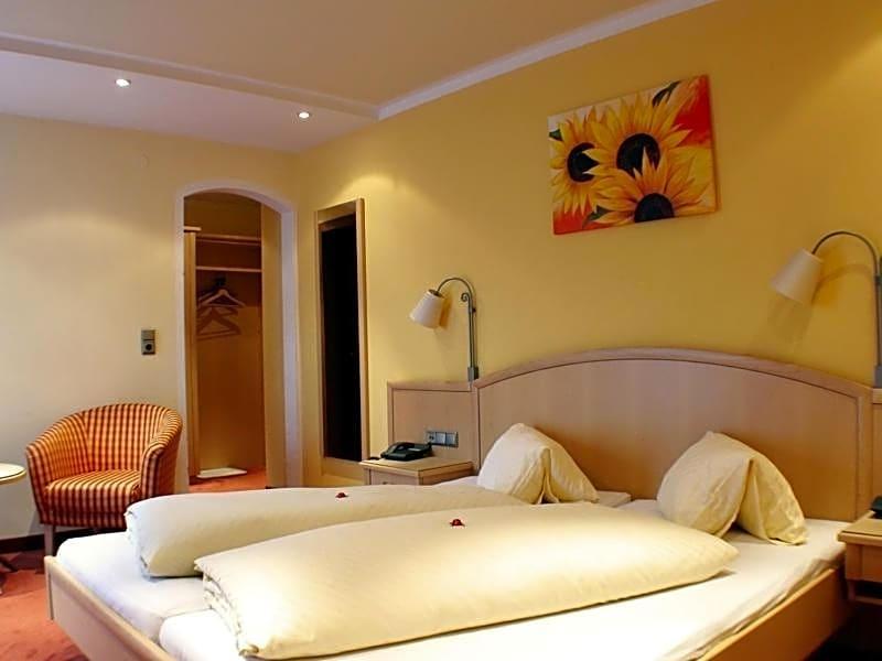 Landhotel Kaserer image