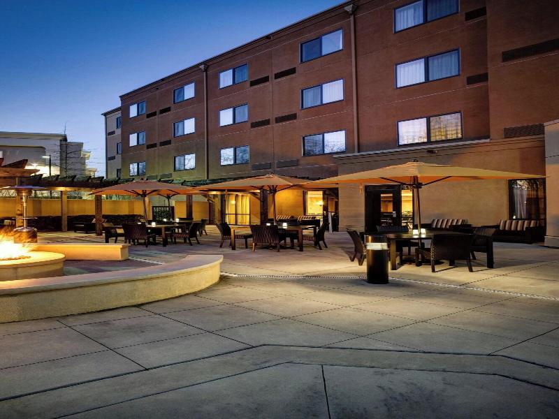 Courtyard Atlanta Airport West image