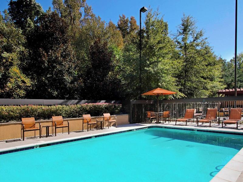 Courtyard Atlanta Airport West image