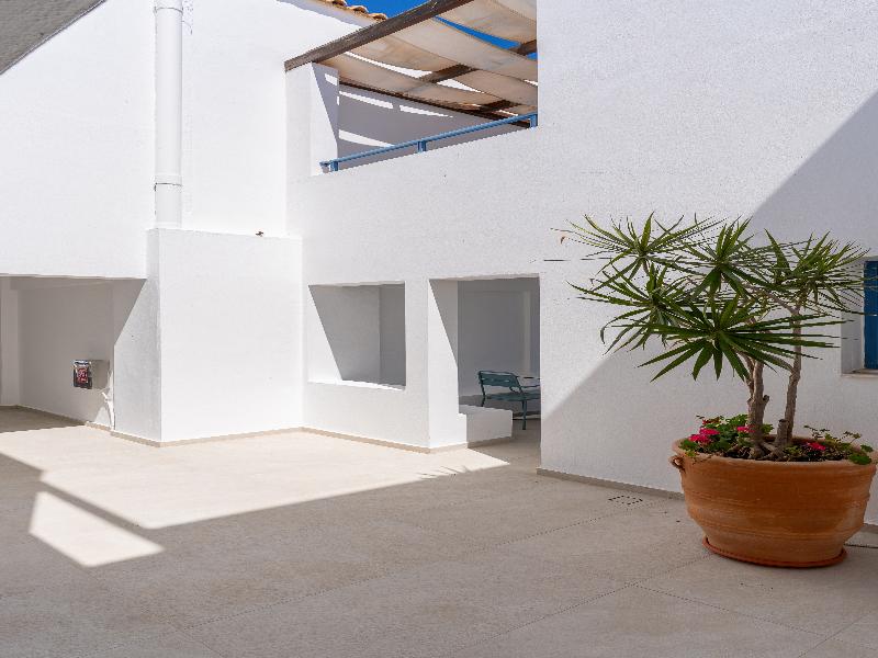 Iliana image