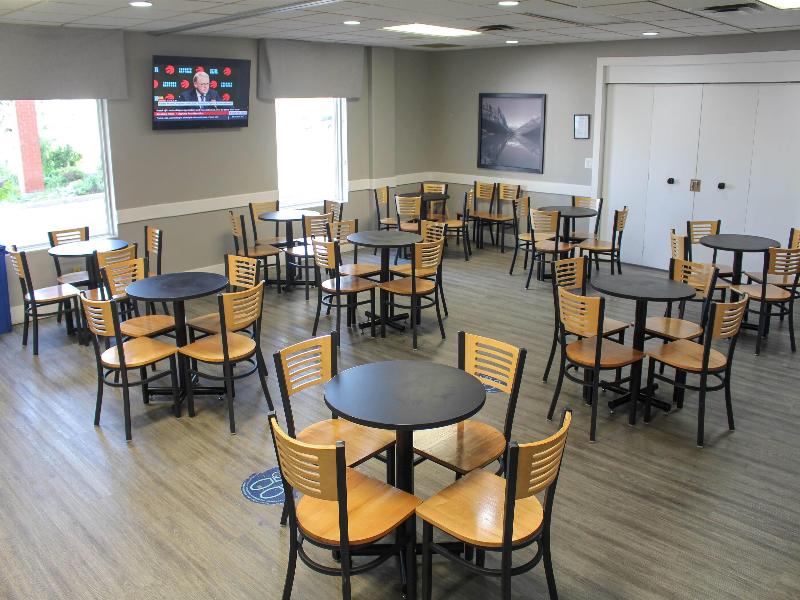 Super 8 by Wyndham Edmonton South