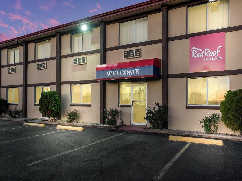Red Roof Inn & Suites Wapakoneta image