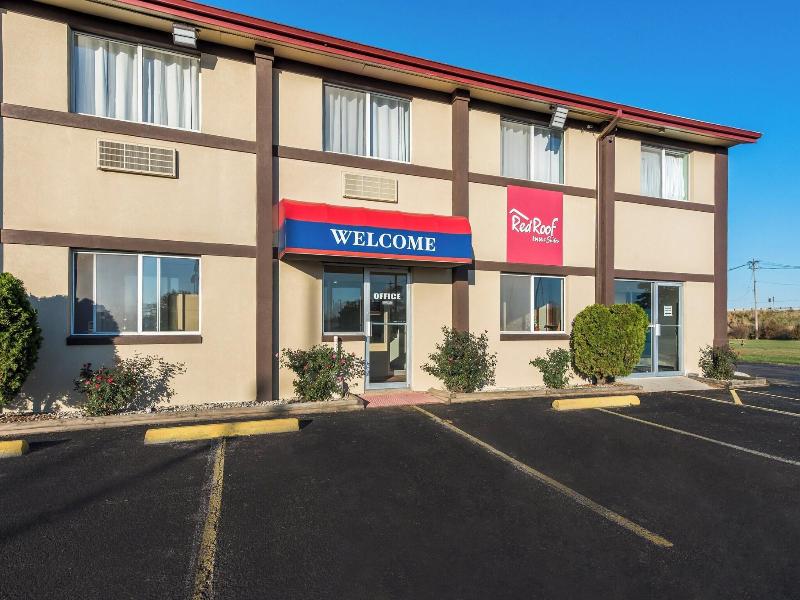 Red Roof Inn & Suites Wapakoneta image