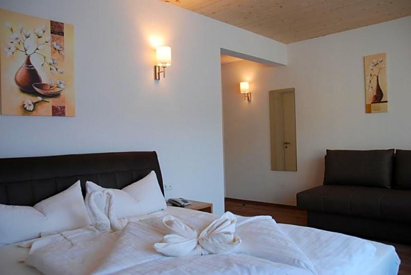 Hotel Pension Regina image