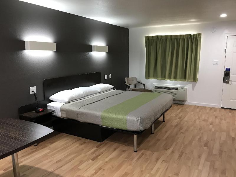 Americas Best Value Inn Huntsville