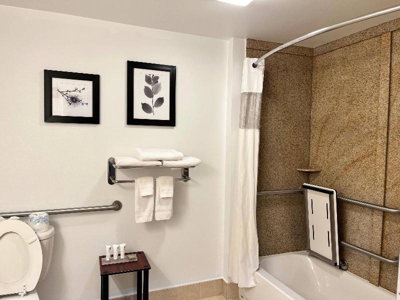 Country Inn & Suites Harrisburg Hershey West image