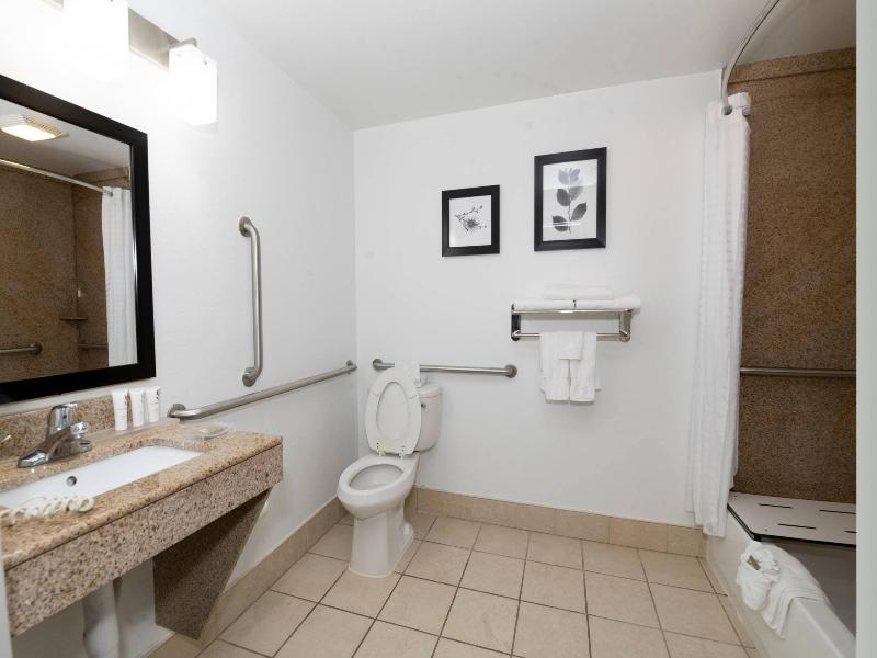 Country Inn & Suites Harrisburg Hershey West image