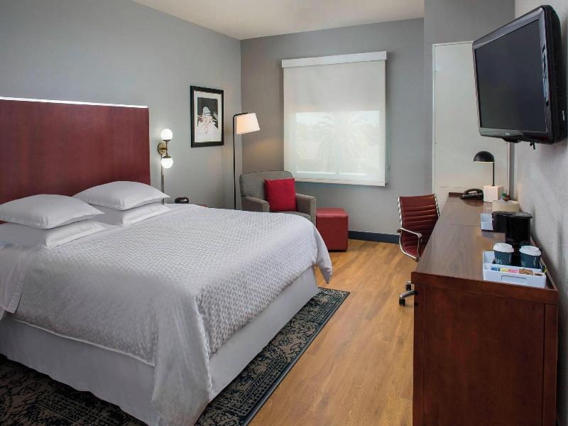 Four Points by Sheraton Houston Hobby Airport image