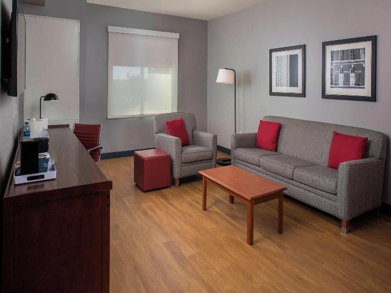 Four Points by Sheraton Houston Hobby Airport image