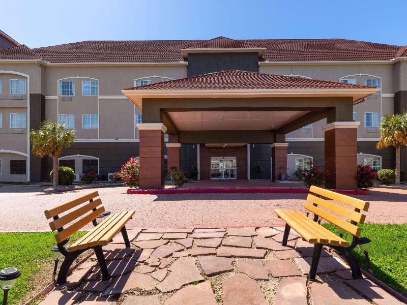 La Quinta Inn & Suites Deer Park image