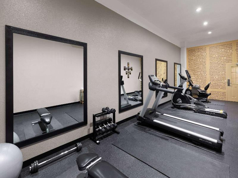 La Quinta Inn & Suites Deer Park image