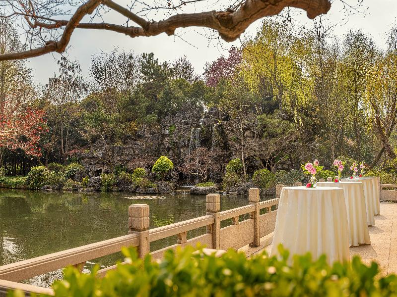 Four Seasons Hangzhou at West Lake image