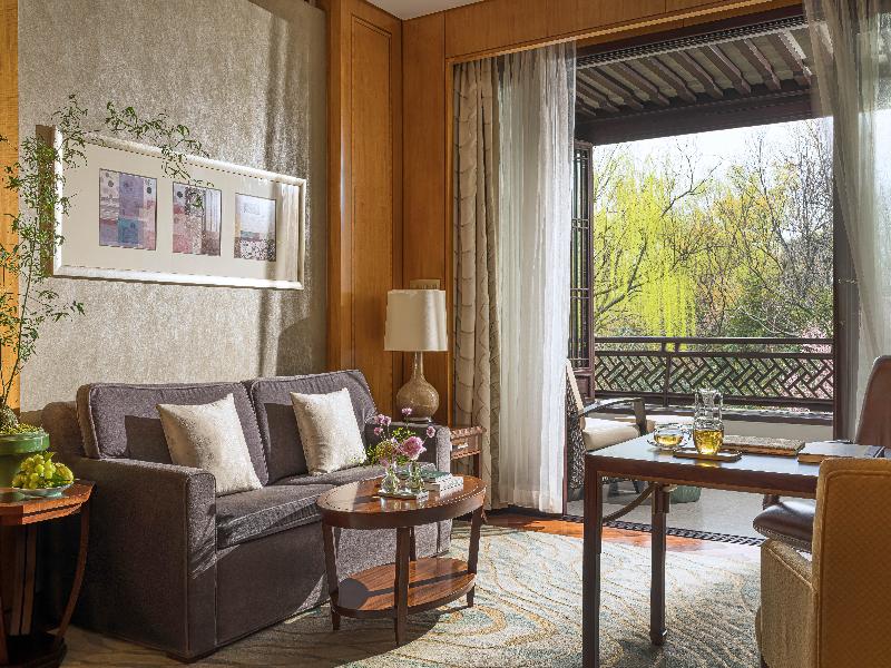 Four Seasons Hangzhou at West Lake image