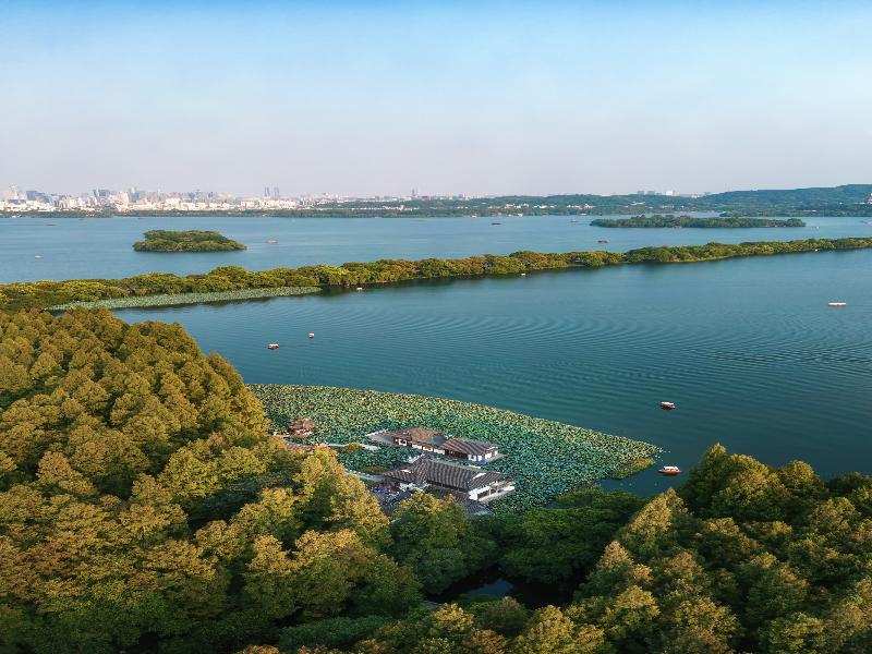 Four Seasons Hangzhou at West Lake image