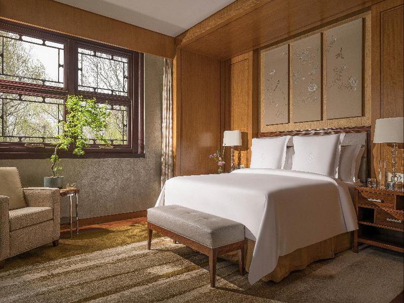 Four Seasons Hangzhou at West Lake image