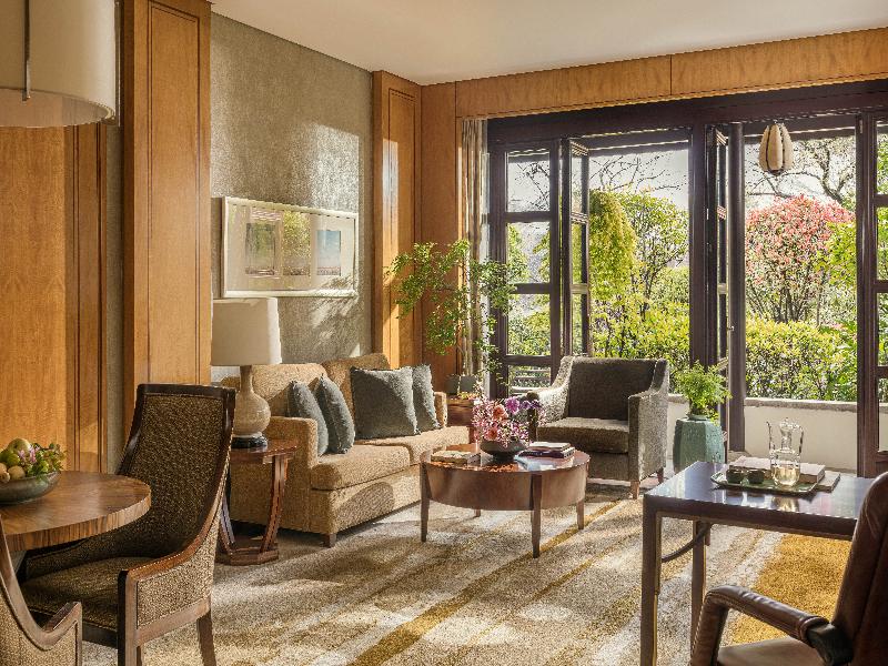 Four Seasons Hangzhou at West Lake image