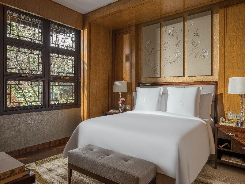 Four Seasons Hangzhou at West Lake image