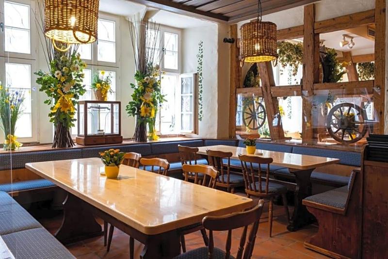 Domhof image