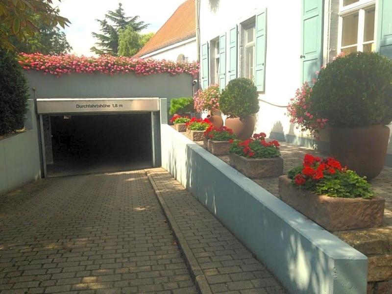Domhof image