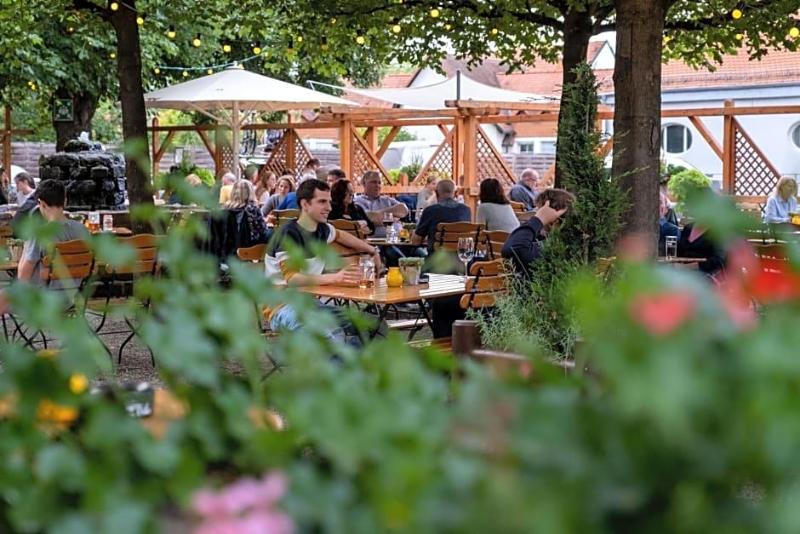 Domhof image