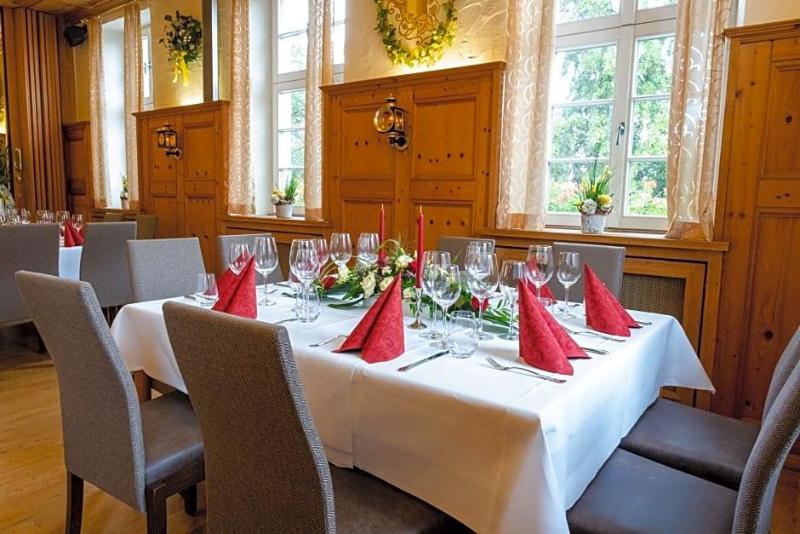 Domhof image